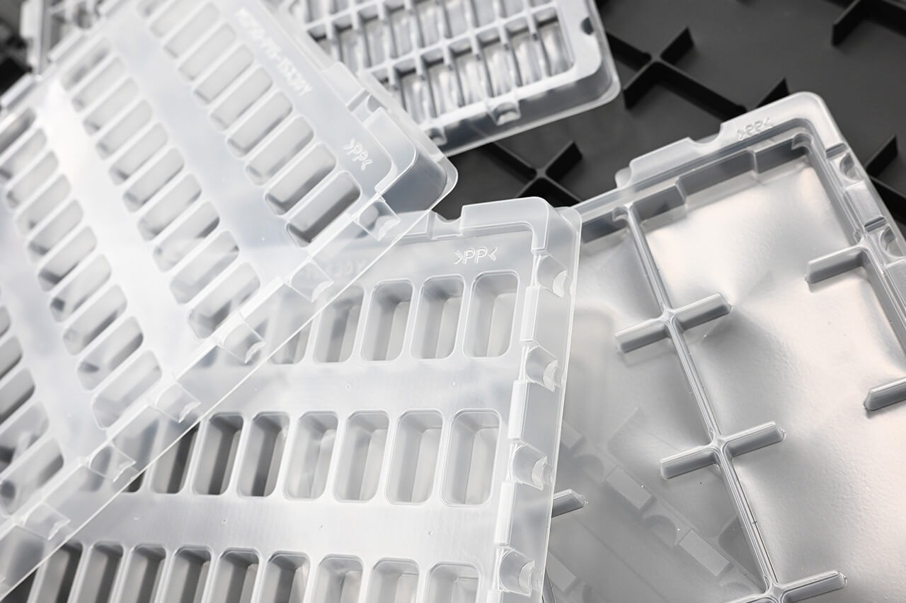 真空成形によるプラスチック製品 ページを公開