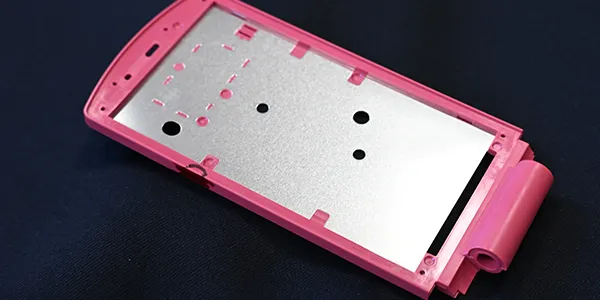 板金インサート成形